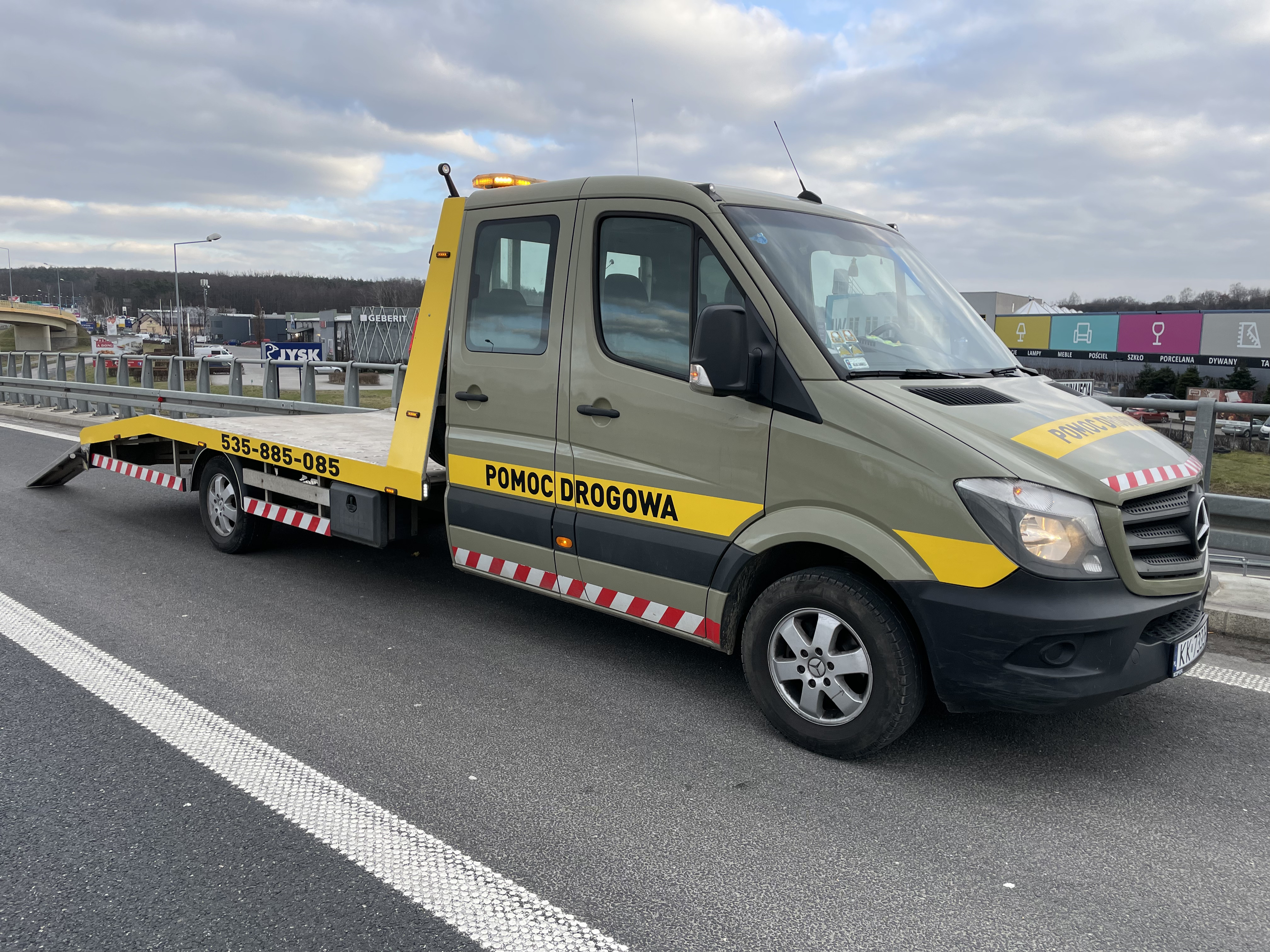 Laweta Drwinia Pomoc Drogowa